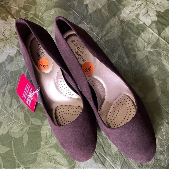 NWT DexFlex feels like suede pumps. Extra support and style galore. Won’t last. - Picture 1 of 5